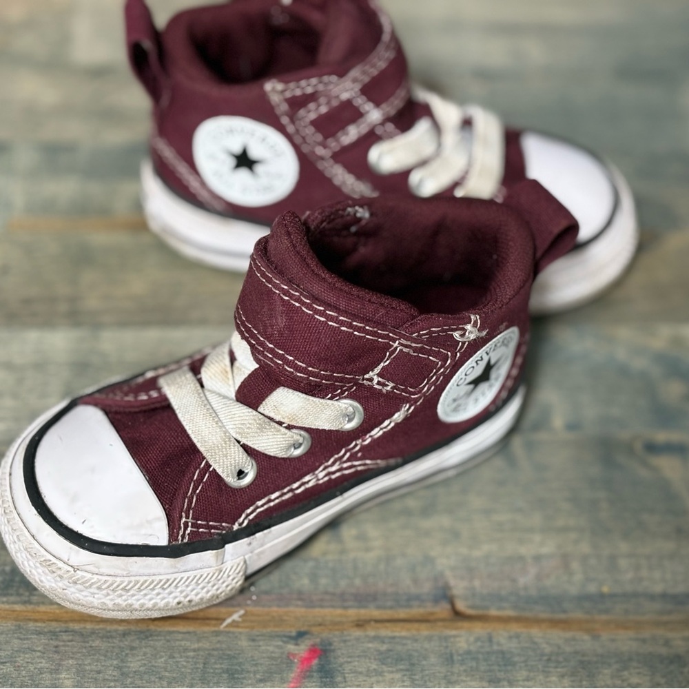 Toddler Converse Burgundy size 5